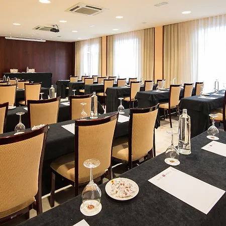 Salles Centro 4* מאלגה